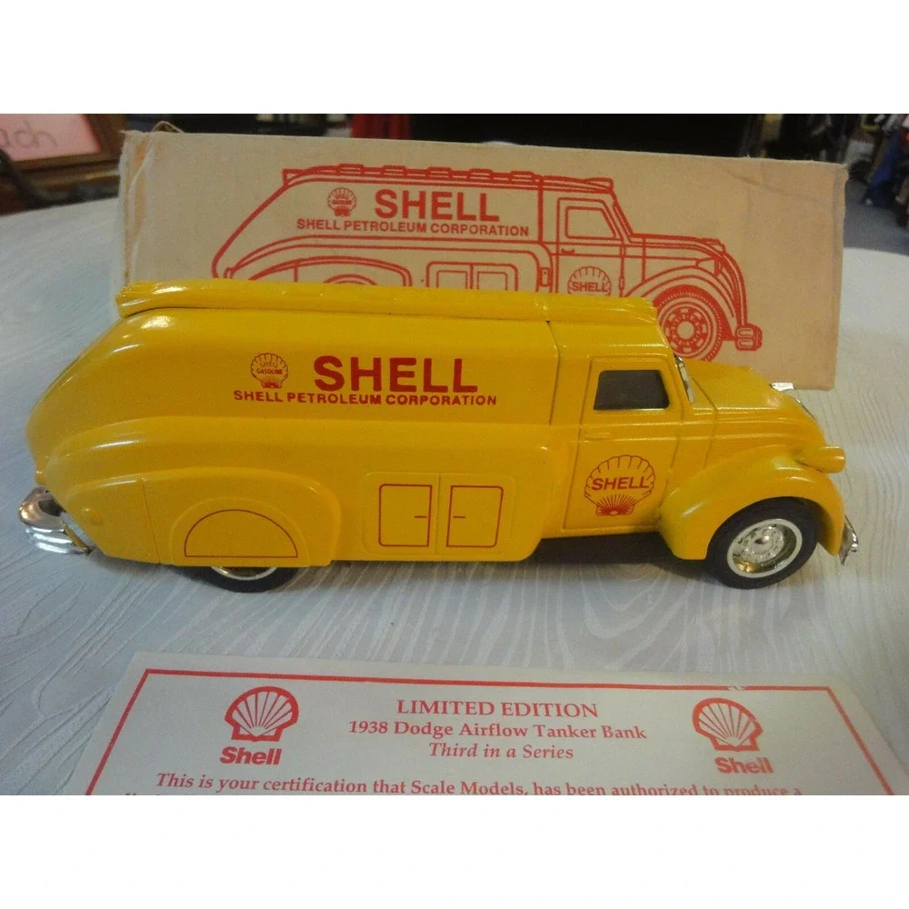 USA MADE SHELL GAS Diecast‎ Scale Models 1938 Yellow Dodge Airflow Tanker Bank